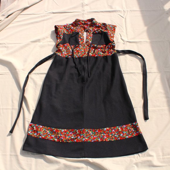 Adorable vintage dress - Picture 1 of 5